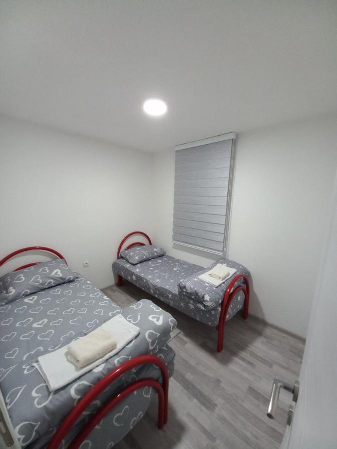 Adagio Studio Apartment Плав Екстериор снимка