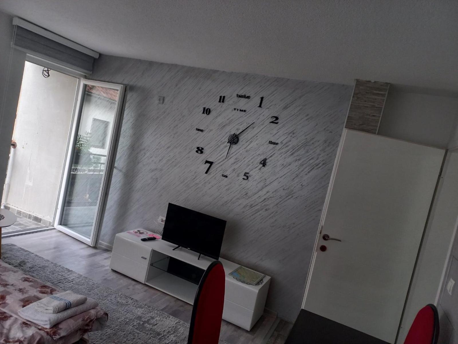 Adagio Studio Apartment Плав Екстериор снимка